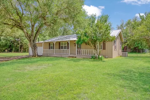 3268 Farm Road 1487, Bogata, TX 75417