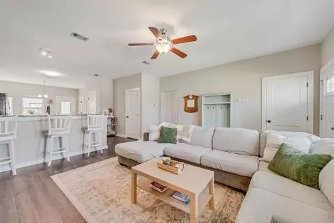 103 Texas St, Pottsboro, TX 75076