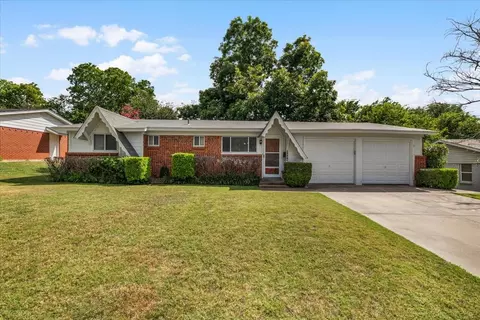 4508 Roxie St, Haltom City, TX 76117
