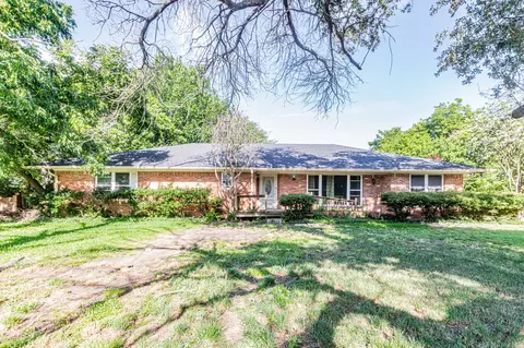 5208 Stonewall St, Greenville, TX 75402