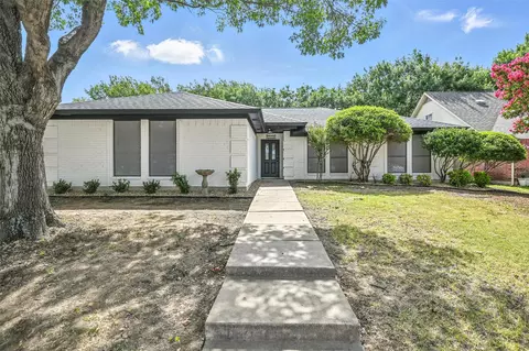 7758 Crestview Ct, Watauga, TX 76148
