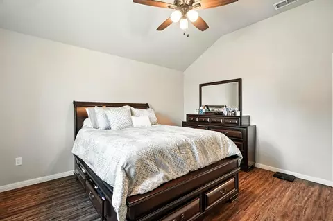 Bedroom - 5709 Foxfire Dr, Abilene, TX 79606 photo 1 of 4