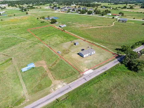 184 Kirby St, Callisburg, TX 76240