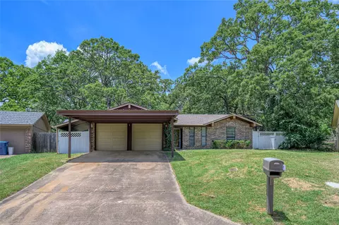 2911 W Day St, Denison, TX 75020