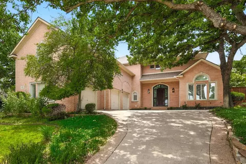 815 Woodhaven Dr, Highland Village, TX 75077