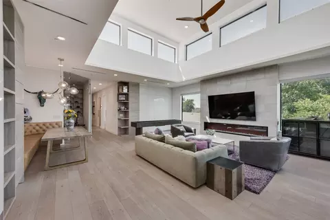 3923 Cole Ave #301, Dallas, TX 75204