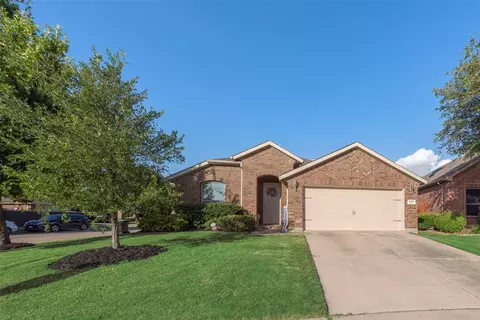 920 Partridge Dr, Aubrey, TX 76227