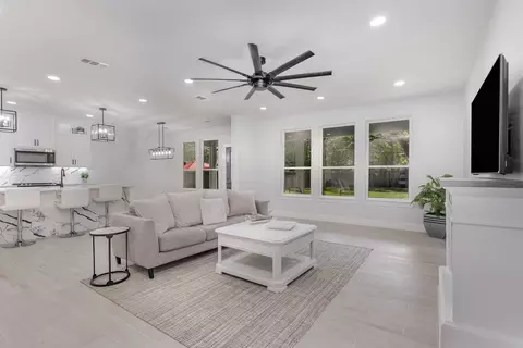 1122 S Montclair Ave, Dallas, TX 75208