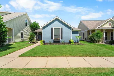 9880 Walnut Hill Dr, Providence Village, TX 76227