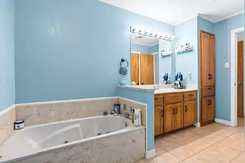 Bath - 3817 Leland Ave, Waco, TX 76708 photo 3 of 3