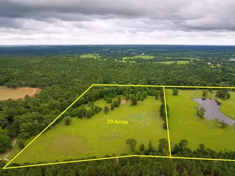 2 County Road 1224, Elkhart, TX 75839