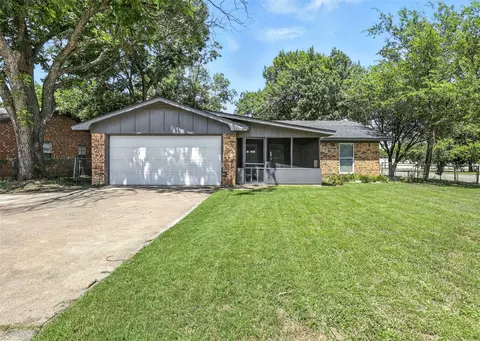 800 Madison St, Cleburne, TX 76033