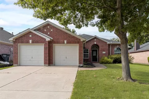 1647 Ash Ln, Corinth, TX 76210