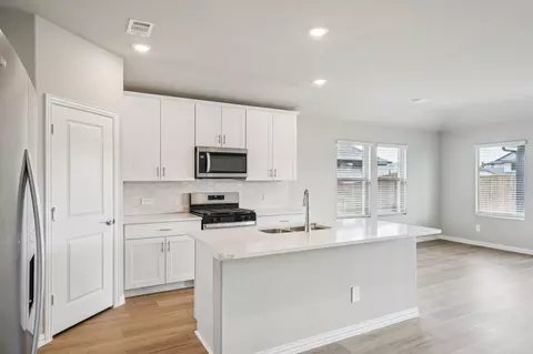 517 Stagg St, Mckinney, TX 75069