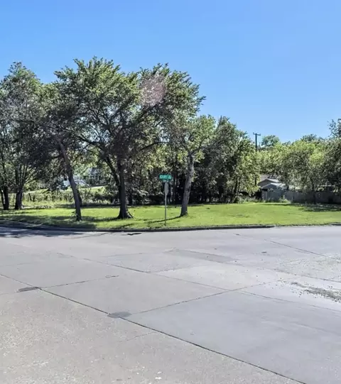 2601 Clinton Ave, Fort Worth, TX 76164