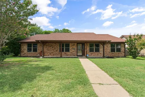 909 Fair Oaks Dr, Garland, TX 75040