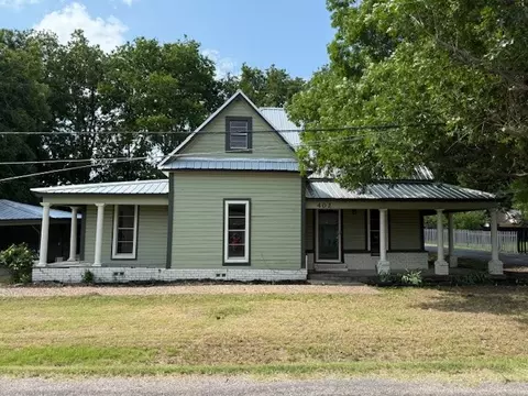 402 W Marshall St, Van Alstyne, TX 75495
