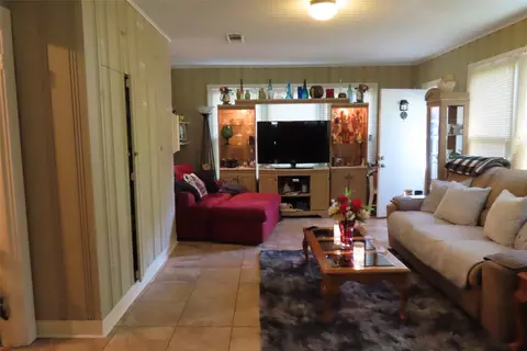 822 Butler St, Springhill, LA 71075 photo 2