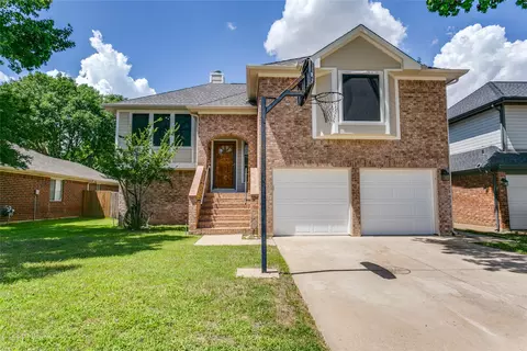 2604 Potomac Dr, Euless, TX 76040