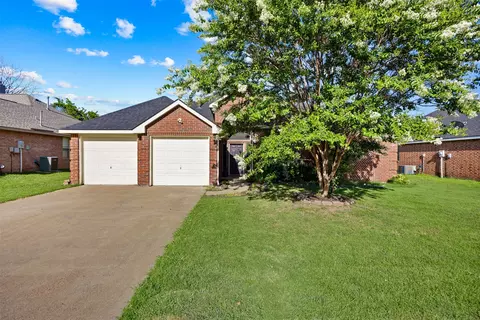 1114 Pheasant Dr, Midlothian, TX 76065