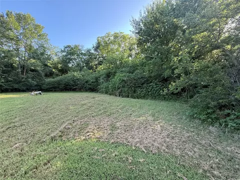Exterior - 877 Farm Road 900 N, Saltillo, TX 75478 photo 3 of 11