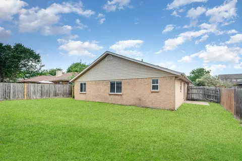 Exterior - 6548 Westridge Dr, Watauga, TX 76148 photo 4 of 4