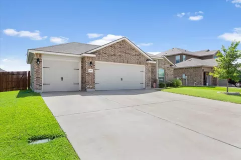 Exterior - 2905 Beutel Rd, Lorena, TX 76655 photo 2 of 6
