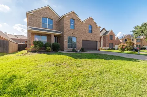 2248 Condor St, Grand Prairie, TX 75052