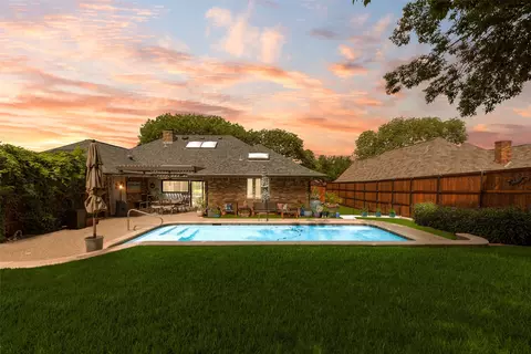 2 Lee Ct, Trophy Club, TX 76262