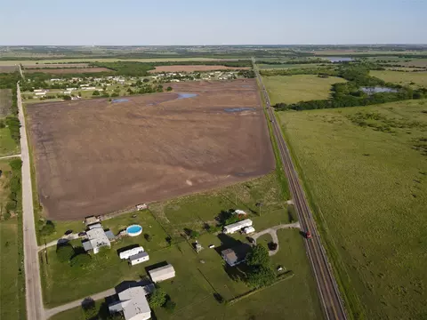 16531 Fm 455 E, Pilot Point, TX 76258 photo 3