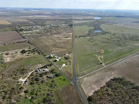 16531 Fm 455 E, Pilot Point, TX 76258 photo 13