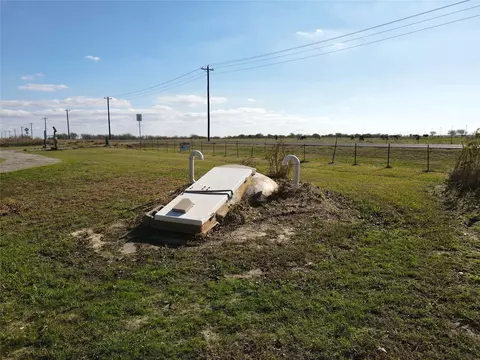 16531 Fm 455 E, Pilot Point, TX 76258 photo 23