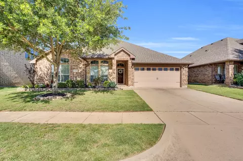 6908 Muirfield Dr, Arlington, TX 76001