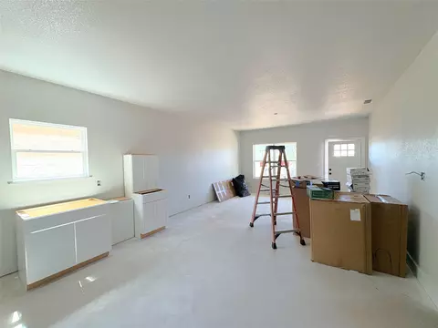 Living - 894 Minda St, Abilene, TX 79602 photo 1 of 1