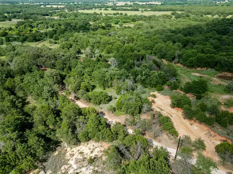 1060 Scott Rd, Weatherford, TX 76088