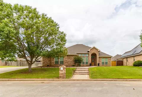 1102 Sparrow St, Decatur, TX 76234