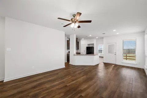Living - 317 State Loop, Troy, TX 76579 photo 2 of 2