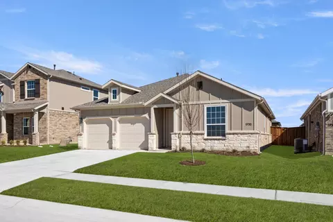 1732 Willow Patch Dr, Krum, TX 76249 photo 2