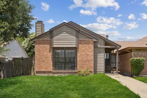406 Pogue St, Cedar Hill, TX 75104