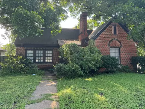 422 S Montreal Ave, Dallas, TX 75208