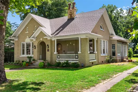 541 S Main St, Paris, TX 75460