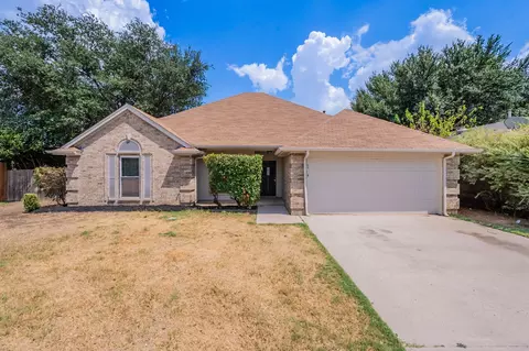 2972 Timber Creek Trl, Fort Worth, TX 76118