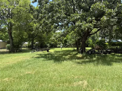 128 Autumnwood Trl, Gun Barrel City, TX 75156