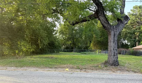 533 Edmonson St, Athens, TX 75751