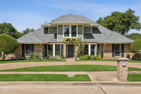 2819 Staffordshire Dr, Carrollton, TX 75007