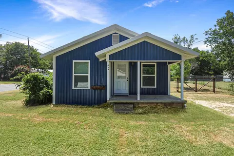 624 S Rusk St, De Leon, TX 76444
