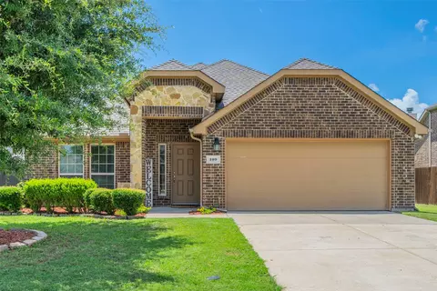 109 Honeysuckle Ln, Waxahachie, TX 75165