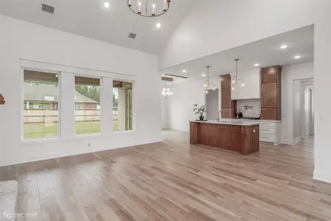 Living - 66 Turtle Creek Dr, Benton, LA 71006 photo 3 of 3
