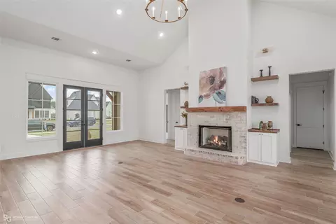 Living - 66 Turtle Creek Dr, Benton, LA 71006 photo 1 of 3