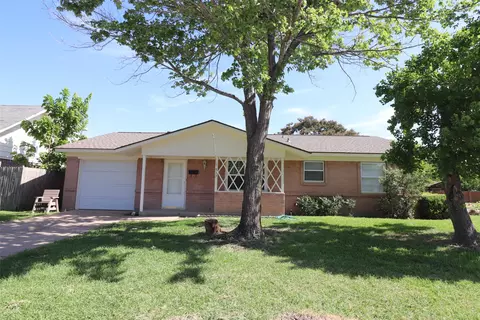 517 Bay Shore Dr, Garland, TX 75040